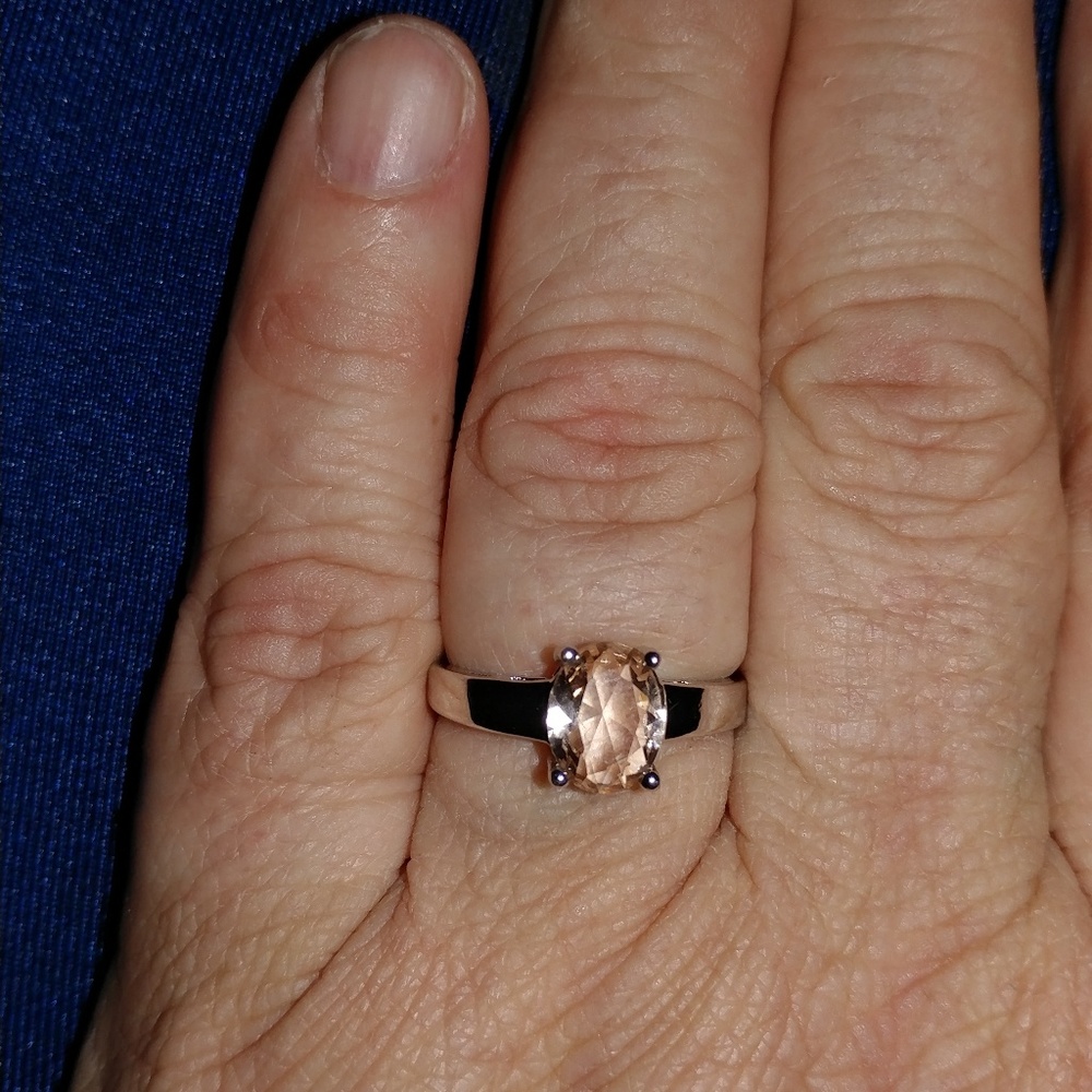 **SOLD** Morganite gemstone on silver stamped ring - Picture 1 of 5